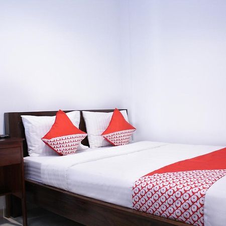 Oyo 245 Juana 21 Hotel Jakarta Exterior photo