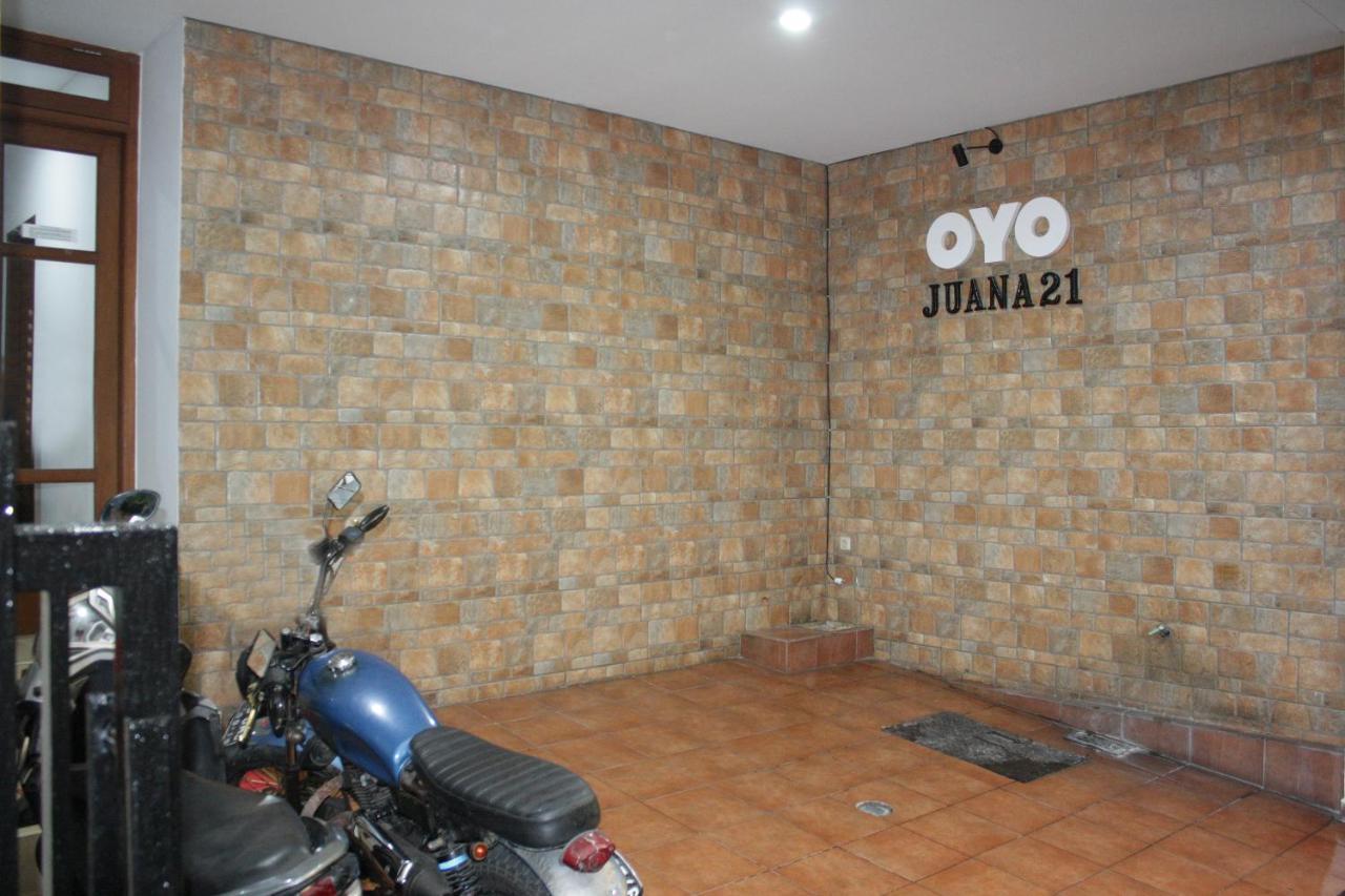 Oyo 245 Juana 21 Hotel Jakarta Exterior photo