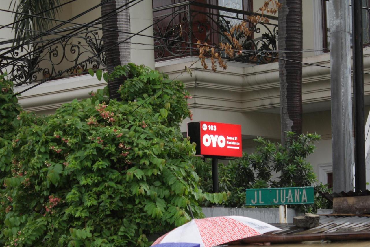 Oyo 245 Juana 21 Hotel Jakarta Exterior photo