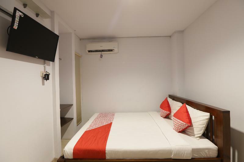 Oyo 245 Juana 21 Hotel Jakarta Exterior photo